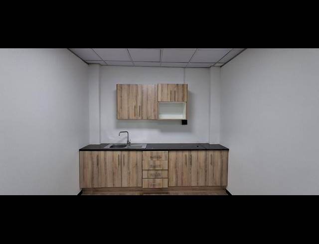 BUSINESS PROPERTY TO RENT IN BRYANSTON